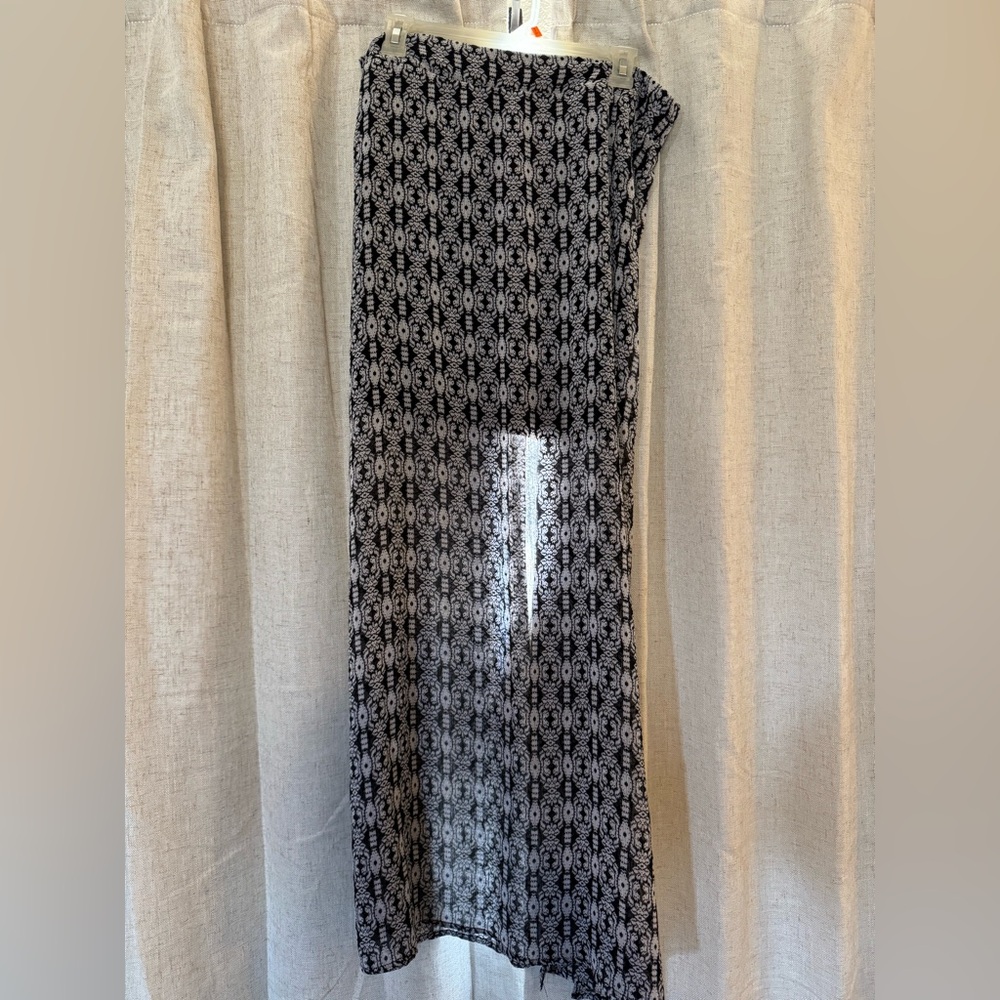 Black and White Patterned Skirt